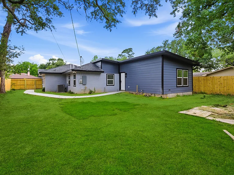 5207 Cortelyou Ln — Photo 15