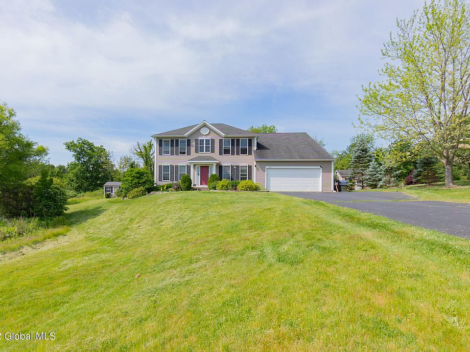 1st image of 20 Rolling Hills Dr