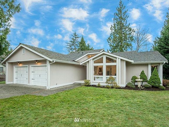 2nd image of 14211 207th Pl NE