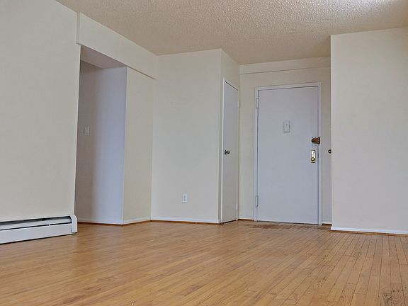 2nd image of 14477 Roosevelt Ave APT 6E