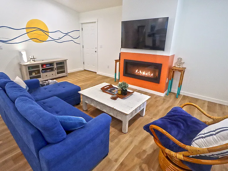 151 Spruce Loop SW — Photo 2
