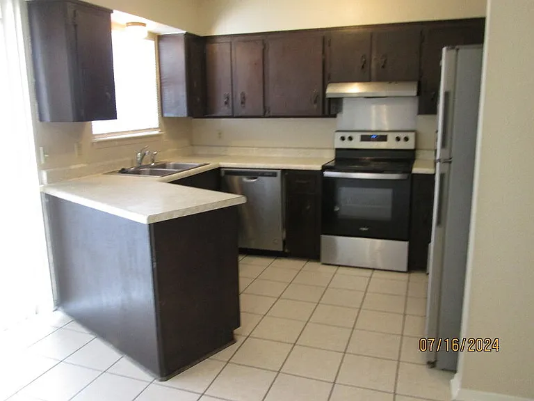 4431 Myrna Dr — Photo 8