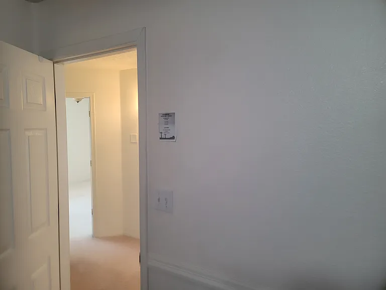 7142 Raleigh Hills Dr NE — Photo 38