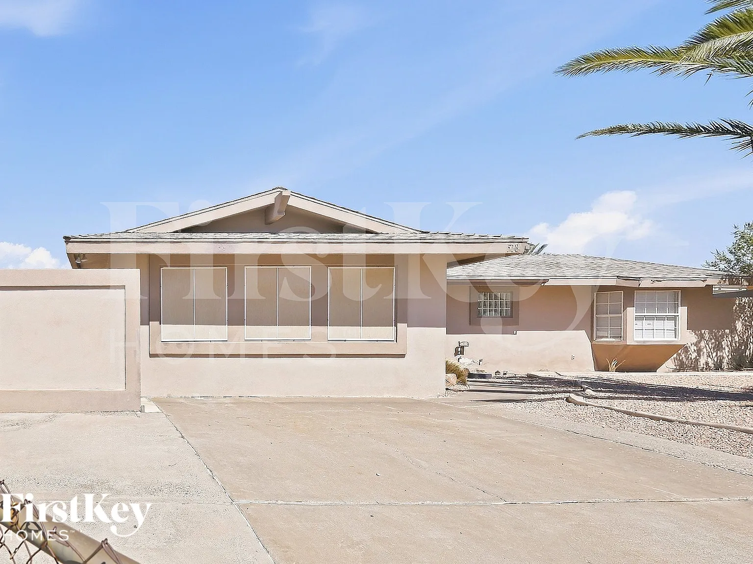 4 bed, 2.0 bath, 1904 sqft, $2,020 — Photo 2