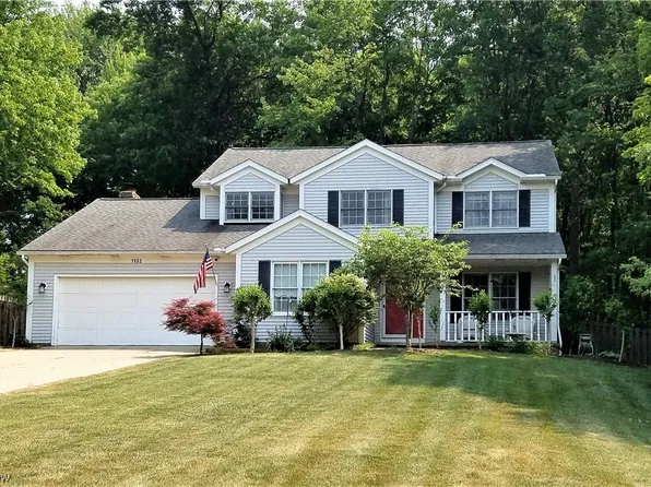 1152 Deepwood Dr, Macedonia, OH 44056