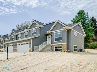 445 Odyssey Ct, Oregon, WI 53575