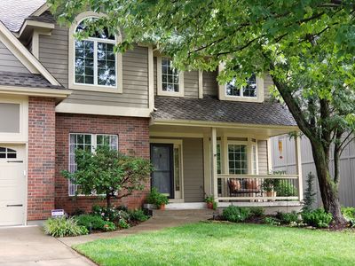 13203 Goddard Ln, Overland Park, KS, 66213