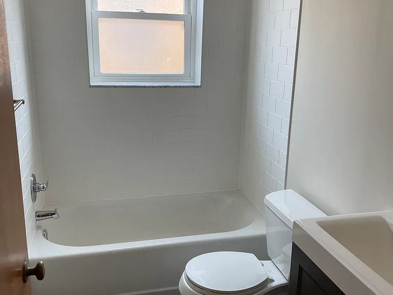 7106-7108 Jamieson Ave #2A — Photo 6