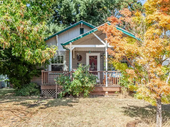 3731 SE Liebe St, Portland, OR 97202