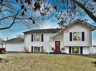 2875 Evergreen Ln, Aurora, IL 60502