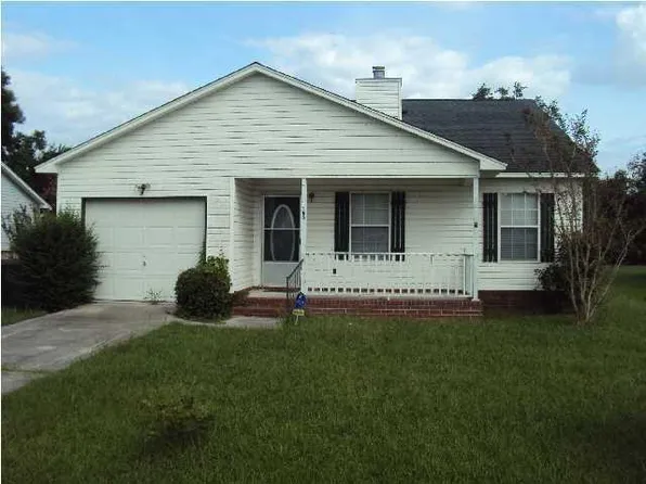 1305 Aubry Dr, Moncks Corner, SC 29461