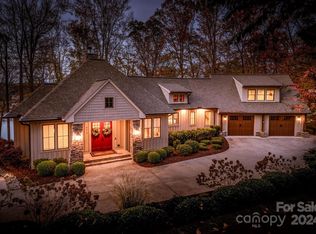 8213 Ridgewood Rd, Sherrills Ford, NC 28673