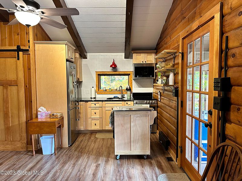 5th image of 155 Sagamore Drive