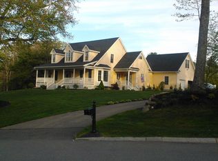 2 Birch Tree Dr, Georgetown, MA 01833