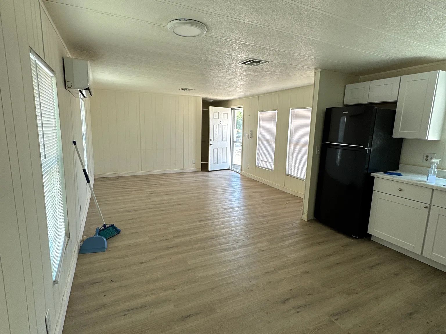 3 bed, 1000 sqft, $1,275 — Photo 2