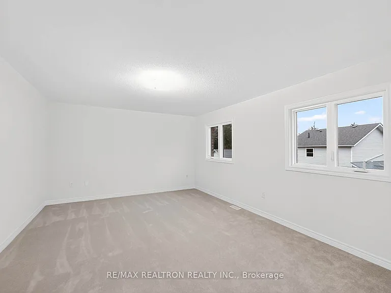 1 Wakefield Blvd — Photo 23