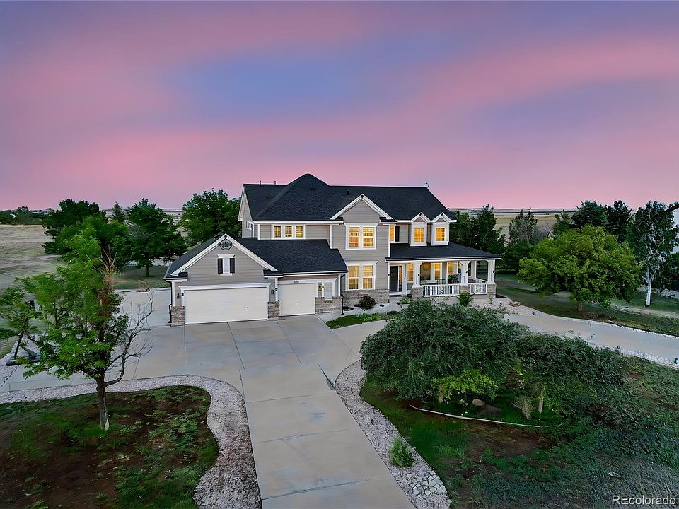 1st image of 460 Columbine Drive