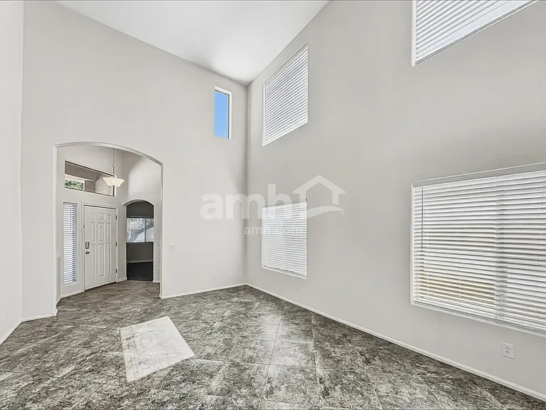 3910 E Hematite Ln — Photo 7