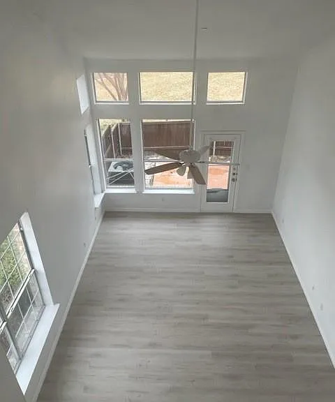 9916 Dryden Ln — Photo 2