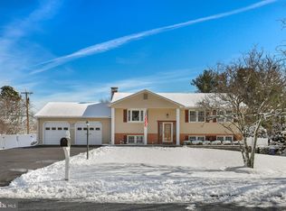 10017 Waterford Dr E, Ellicott City, MD 21042