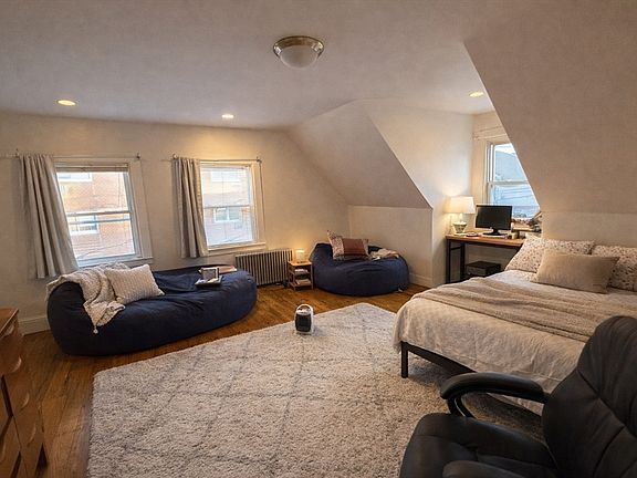 4th image of 21 Highland St #2