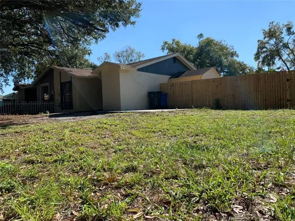 10206 Carriage Glen Ct, Tampa, FL 33615