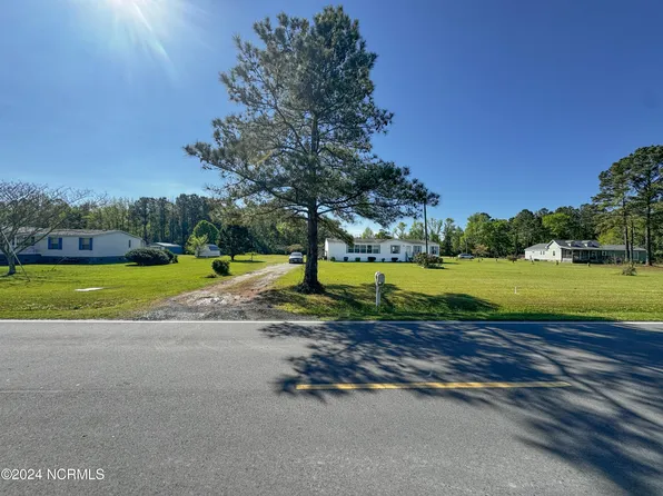 1056 E Wards Bridge Road, Kenansville, NC 28349