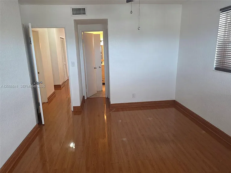 1500 SE 15th St #318 — Photo 14