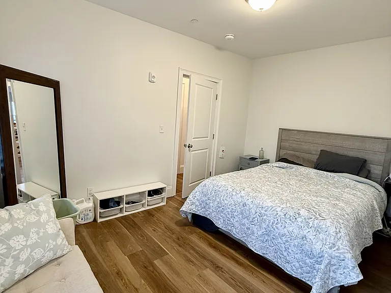 143 E Cottage St #3A — Photo 5