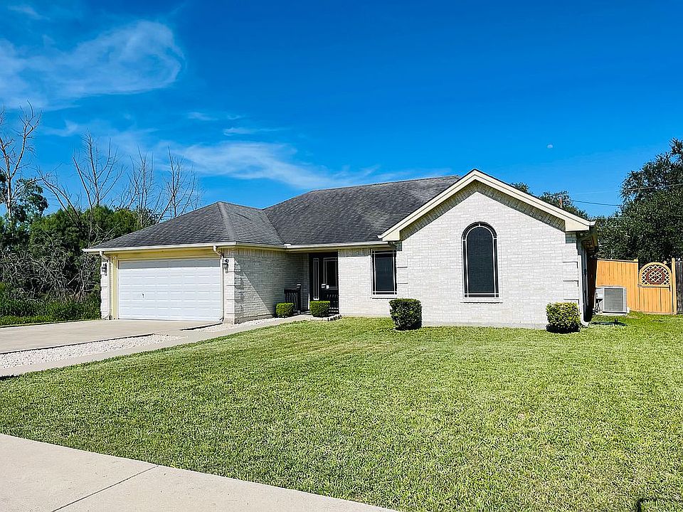 2nd image of 332 Marc Ln