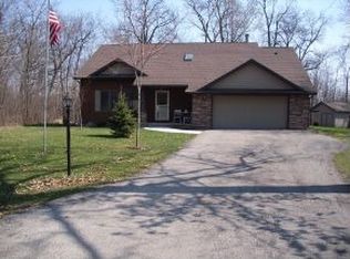2090 Shawnee Ln, Oshkosh, WI 54901