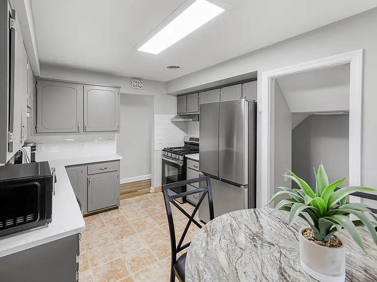 11574 Glamer Dr — Photo 5