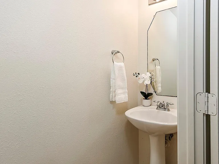 51 Wickerdale Pl — Photo 4