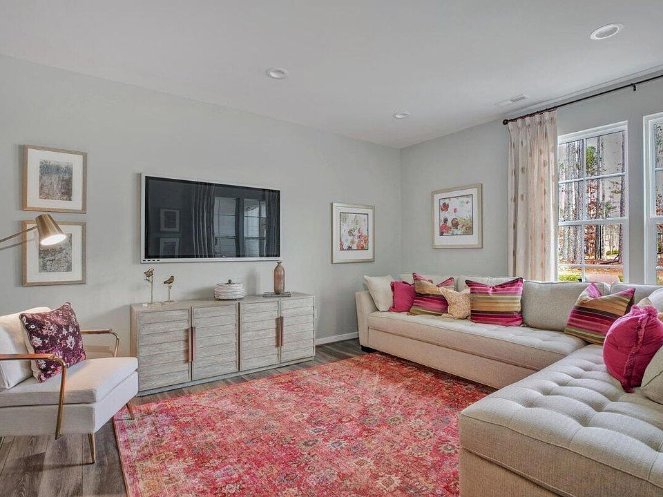 1st image of 324 Short Ridge Way