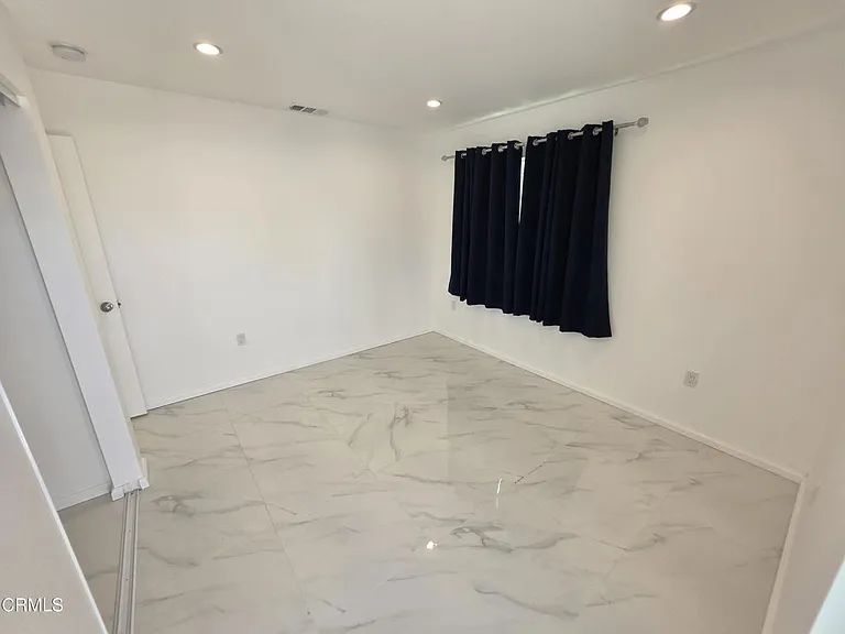 10926 Woodward Ave — Photo 16