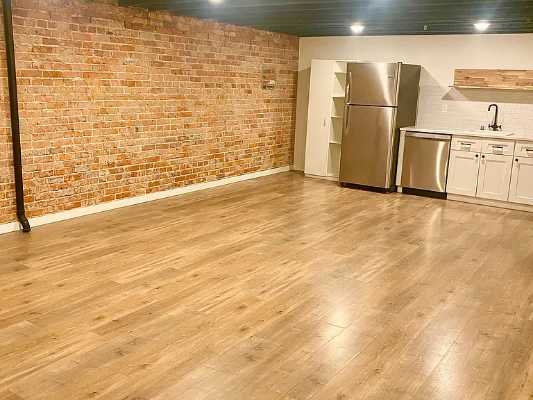 174 S Howard St #10 — Photo 5