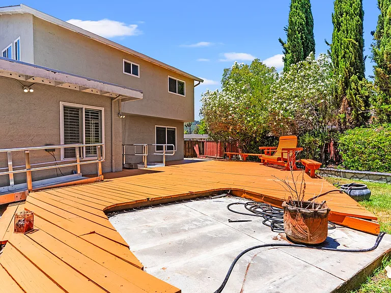 6923 Lassen St — Photo 12