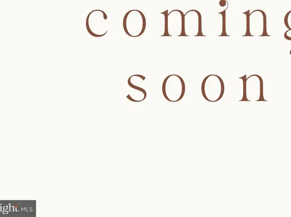 203 Yoakum Pkwy APT 906, Alexandria, VA 22304