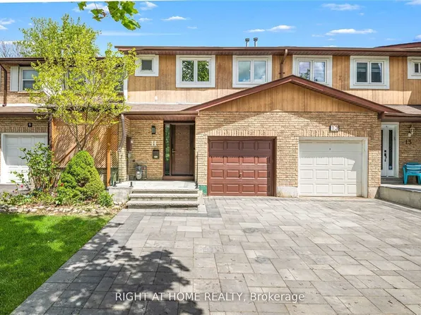 11 Michael Dr E, Richmond Hill, ON L4C 5W6