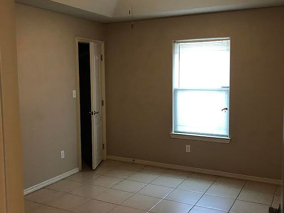 5th image of 3205 E Diamondhead Ave #A