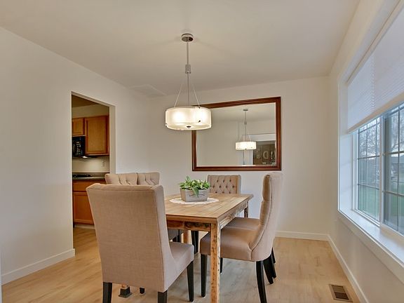 5th image of 23520 108th Street Ct E