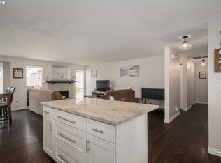 8201 SW Seminole Trl, Tualatin, OR 97062