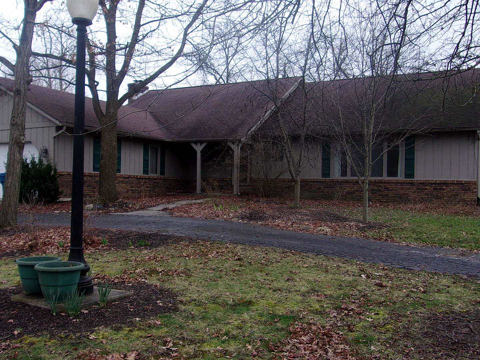 1st image of 613 Shady Ln