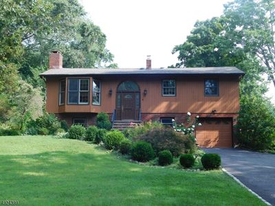 4 Bubbling Brook Rd, Kinnelon, NJ, 07405