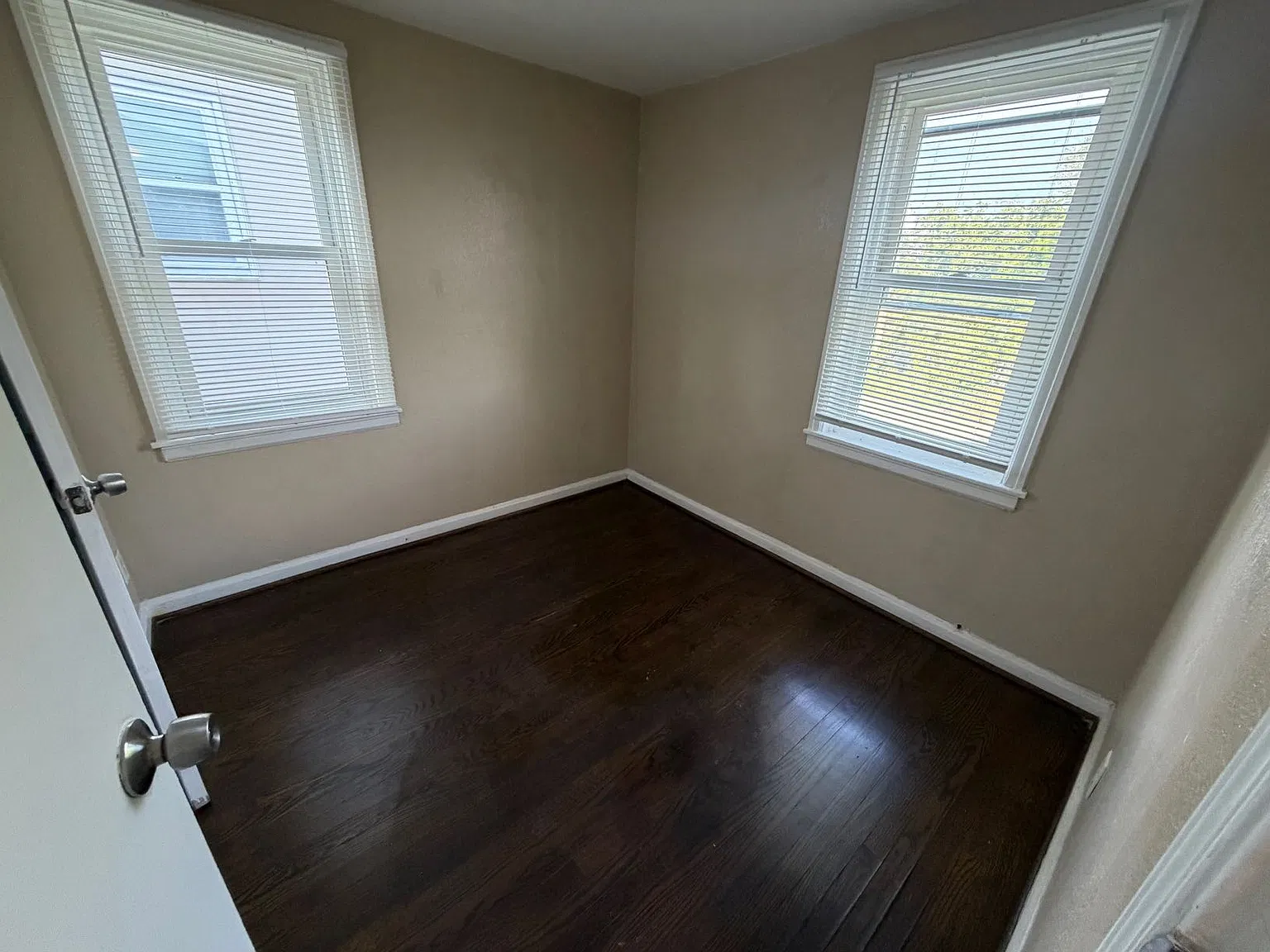 5537 Wabash Ave — Photo 2