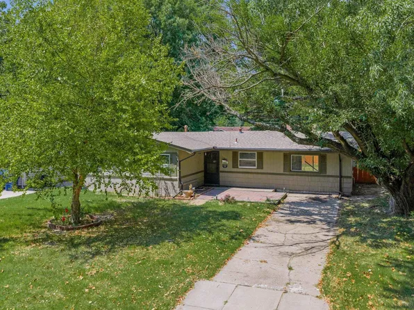 1037 Inverness Dr, Wichita, KS 67218