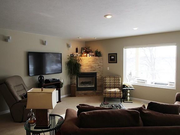 3rd image of 16771 255th Ave Unit B