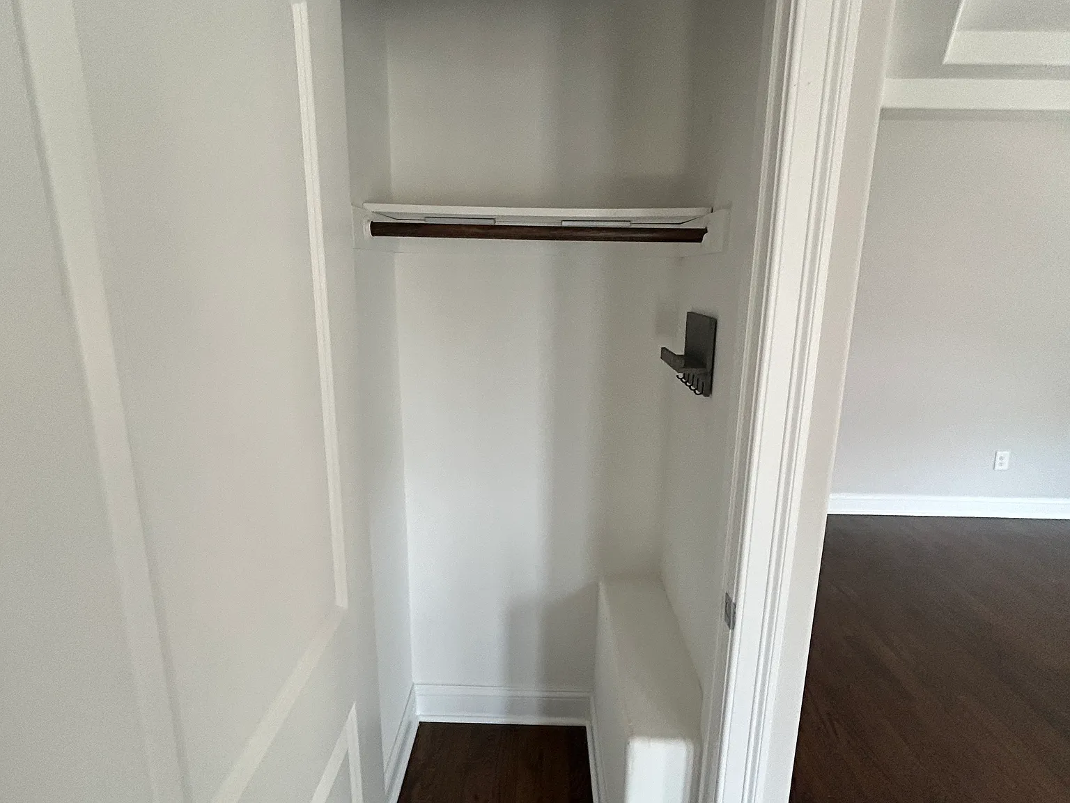 3 bed, 1200 sqft, $3,000 — Photo 4
