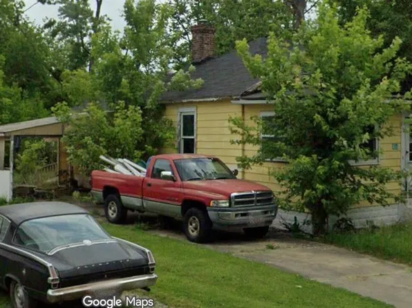 406 W Lake St, Pana, IL 62557