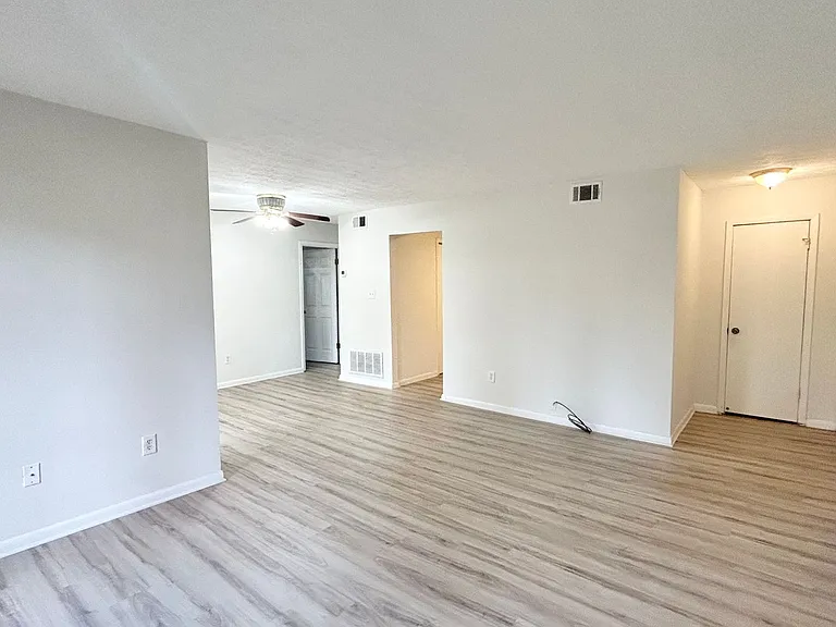 5153 Roswell Rd #2 — Photo 3